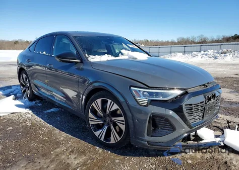 2024 Audi Q8 E-Tron Sportback Prestige z USA, uszkodzony, nr VIN WA1DAAGE2RB056166